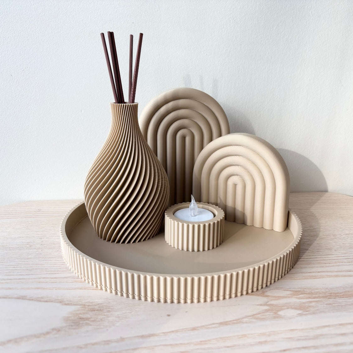 Decorative composition with vase - tray not included (#25)